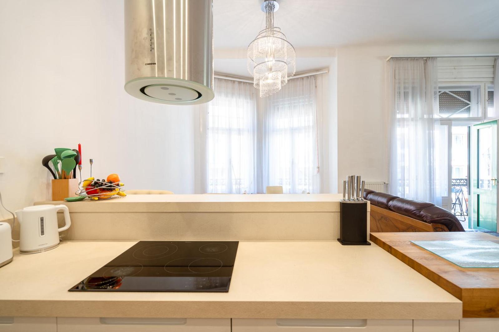 Garys Bright And Spacious Two Bedroom Flat Near Danube Apartment Budapest