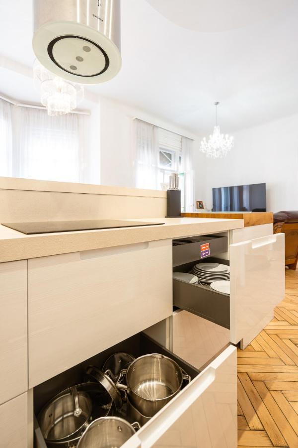 Garys Bright And Spacious Two Bedroom Flat Near Danube * Budapest